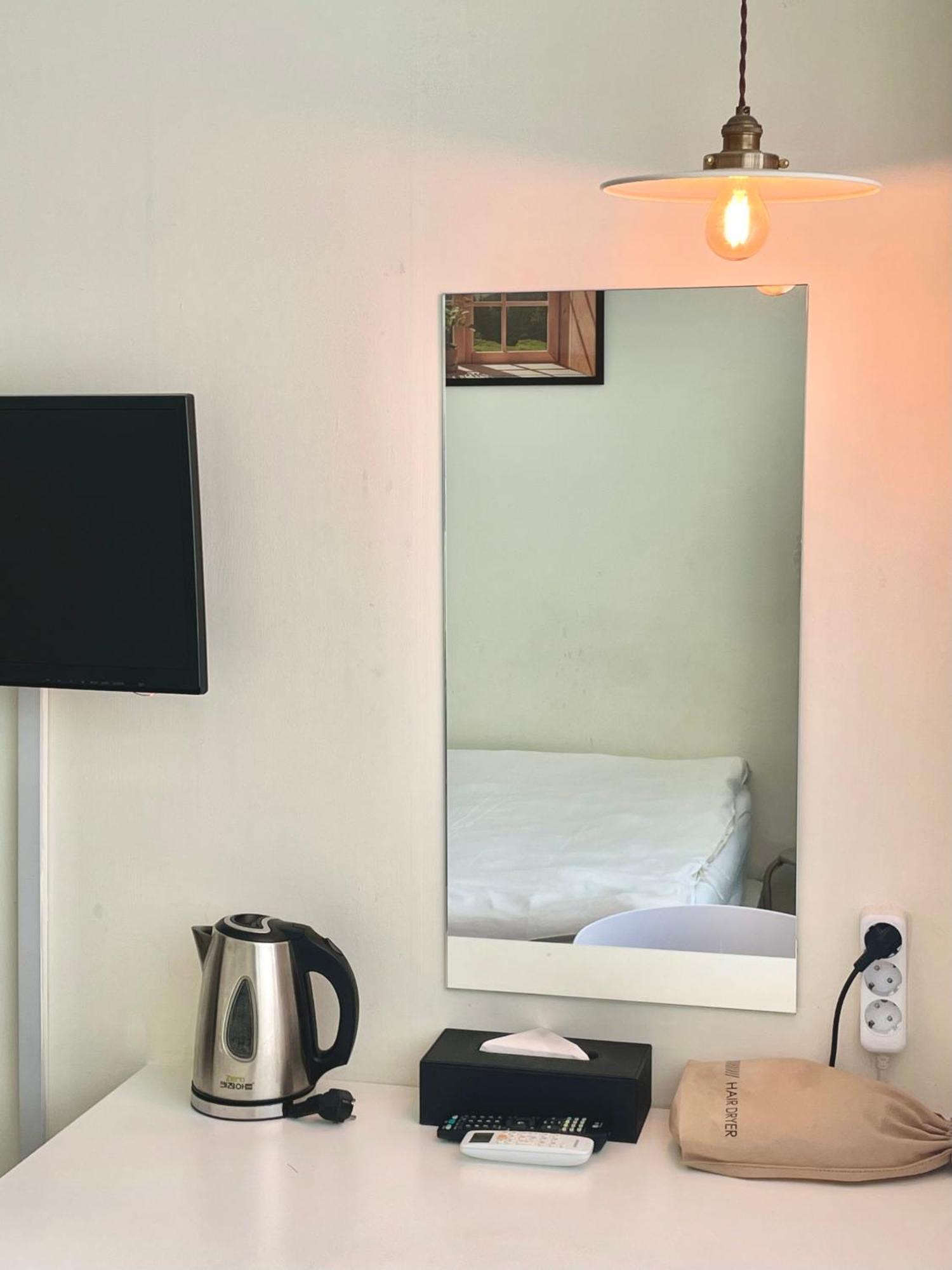 Ssh Ikseon Peter Cat Hostel Сеул Екстериор снимка