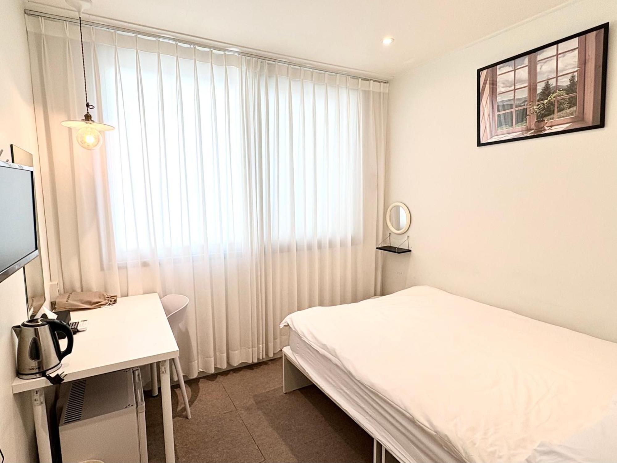 Ssh Ikseon Peter Cat Hostel Сеул Екстериор снимка
